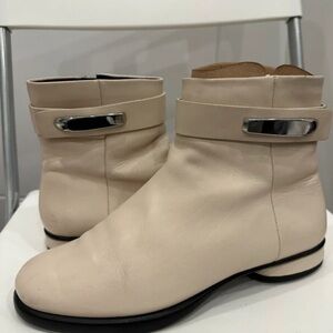 Ecco Beige Ankle Boots with Metallic Detail